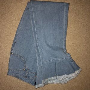 Trendy adorable jeans!